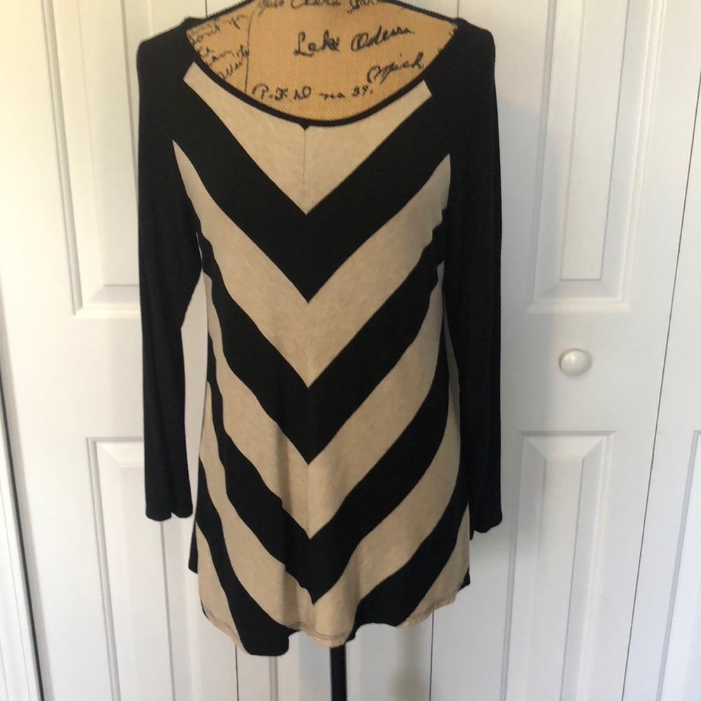 Emerald Black/Tan Diagonal Stripe Long Sleeve Top